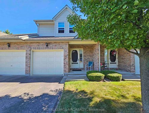 28-5070 Drummond Rd, Niagara Falls, ON, L2E6E4 | Card Image