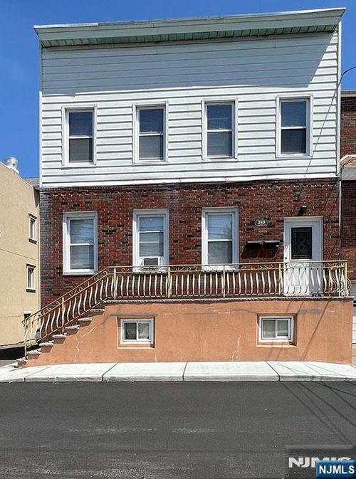 249 Crescent Ln, Cliffside Park, NJ, 07010-2343 | Card Image