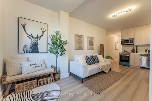 main-20 Roblocke Ave, Toronto, ON, M6G3R7 | Card Image
