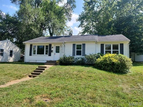 420 Quarry St, Farmington, MO, 63640-1580 | Card Image