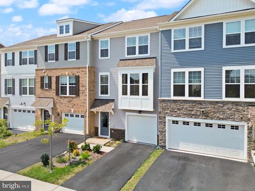 10602 Sheffield Glen Ln, MANASSAS, VA, 20112-2459 | Card Image