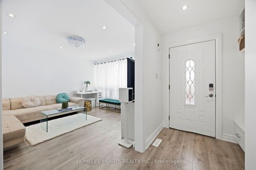 4-1021 Midland Ave, Scarborough, ON, M1K4G7 | Card Image