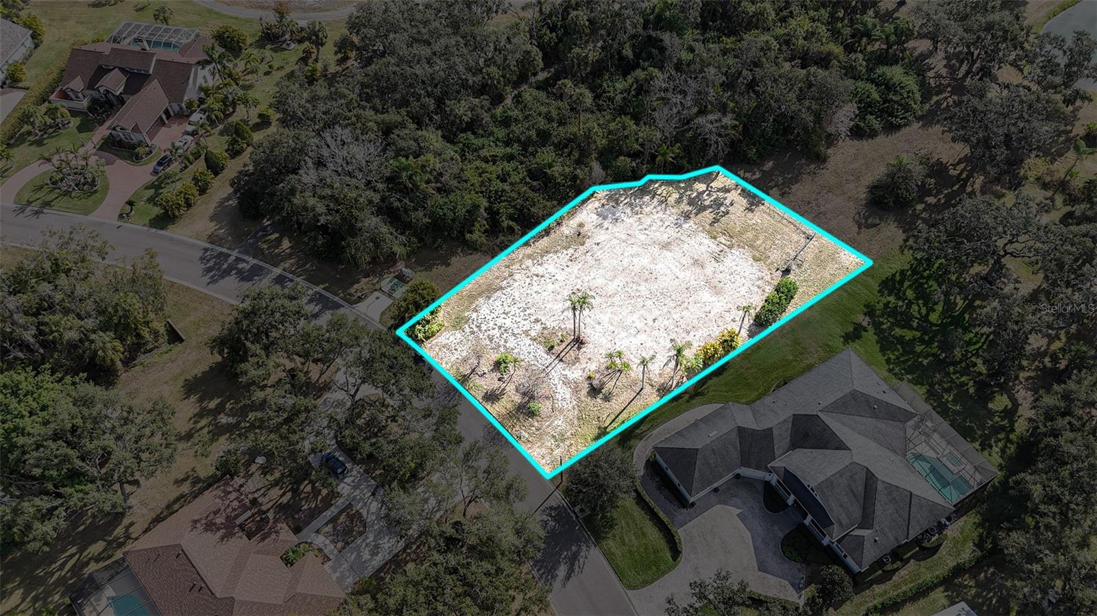 Land in PARRISH 5