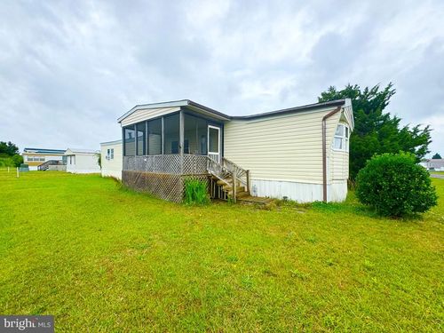 8272 Sea Bird Dr, CHINCOTEAGUE ISLAND, VA, 23336-1271 | Card Image