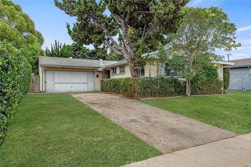 6074 Belle Ave, Buena Park, CA, 90620-4317 | Card Image