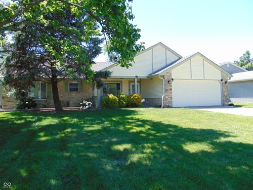 8218 Ehlerbrook Rd, Indianapolis, IN, 46237-9790 | Card Image