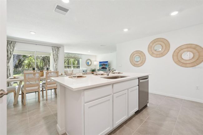 7120 Se 113 Th Ln, House other with 4 bedrooms, 2 bathrooms and null parking in BELLEVIEW FL | Image 4