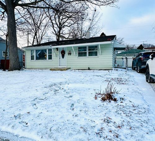 360 Tee Ln, Carpentersville, IL, 60110-2335 | Card Image