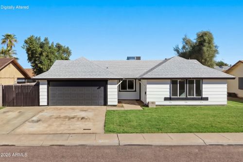 6420 W College Dr, Phoenix, AZ, 85033-1646 | Card Image