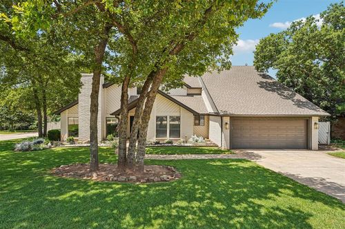 2101 Brookview Lane, Edmond, OK, 73034 | Card Image