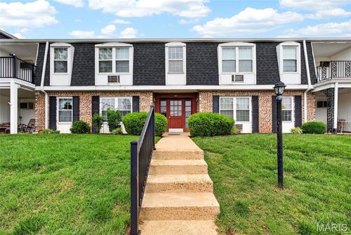 e-808 Dumont Pl, Saint Louis, MO, 63125-2617 | Card Image