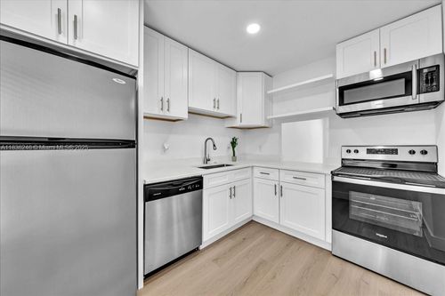 apt-303-6000 Nw 64th Ave, Tamarac, FL, 33319-2248 | Card Image