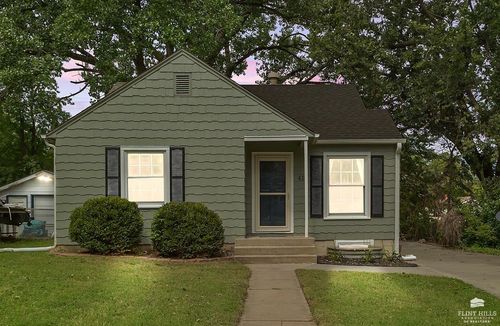 410 W Vine St, Junction City, KS, 66441-3631 | Card Image