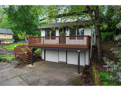 550 Se 58th Ave, Portland, OR, 97215-1824 | Card Image