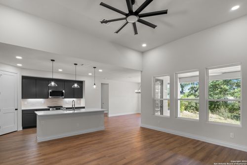 860 Rayner Ranch Blvd, Spring Branch, TX, 78070-6561 | Card Image