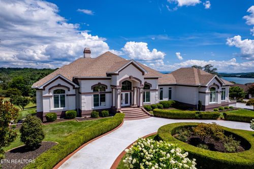 770 Rarity Bay Pkwy, Vonore, TN, 37885-5303 | Card Image