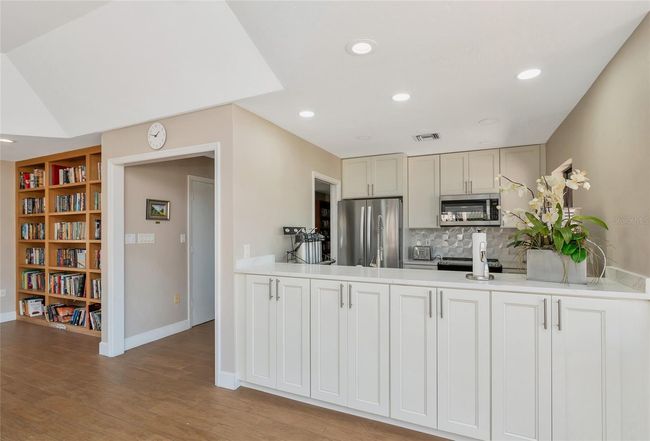 101 - 1712 Starling Dr, Condo with 2 bedrooms, 2 bathrooms and null parking in SARASOTA FL | Image 58