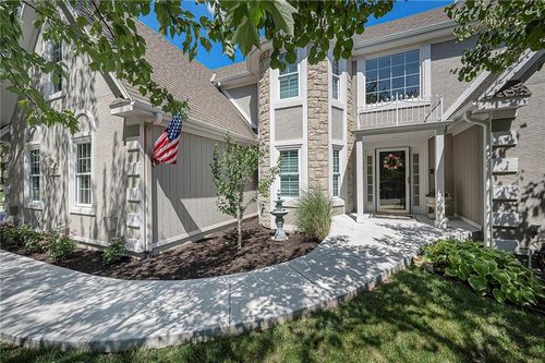 6735 Nw Monticello Ter, Parkville, MO, 64152-5706 | Card Image