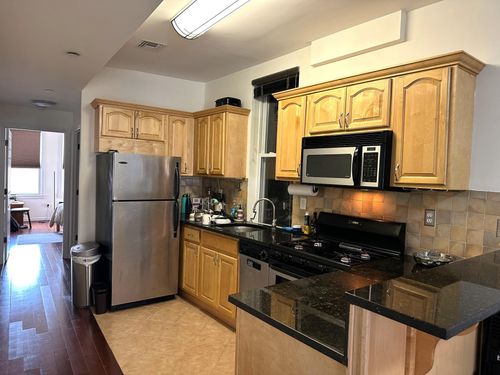 3r-395 2nd St, Jersey City, NJ, 07302-2281 | Card Image