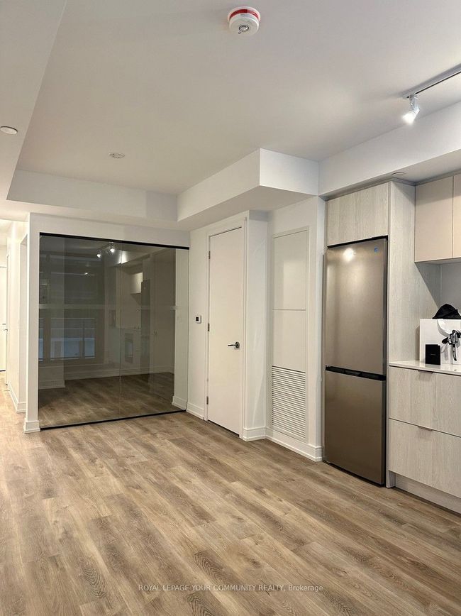 421 - 1 Jarvis St, Condo with 1 bedrooms, 1 bathrooms and null parking in Hamilton ON | Image 8