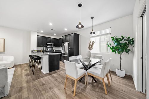 1607 Santa Paulina, San Diego, CA, 92101 | Card Image