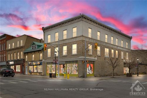 2 Gore St E, Perth, ON, K7H1H5 | Card Image