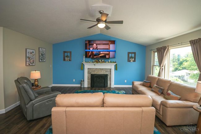 1331 Peregrine Way, House other with 4 bedrooms, 3 bathrooms and null parking in Hamilton OH | Image 12