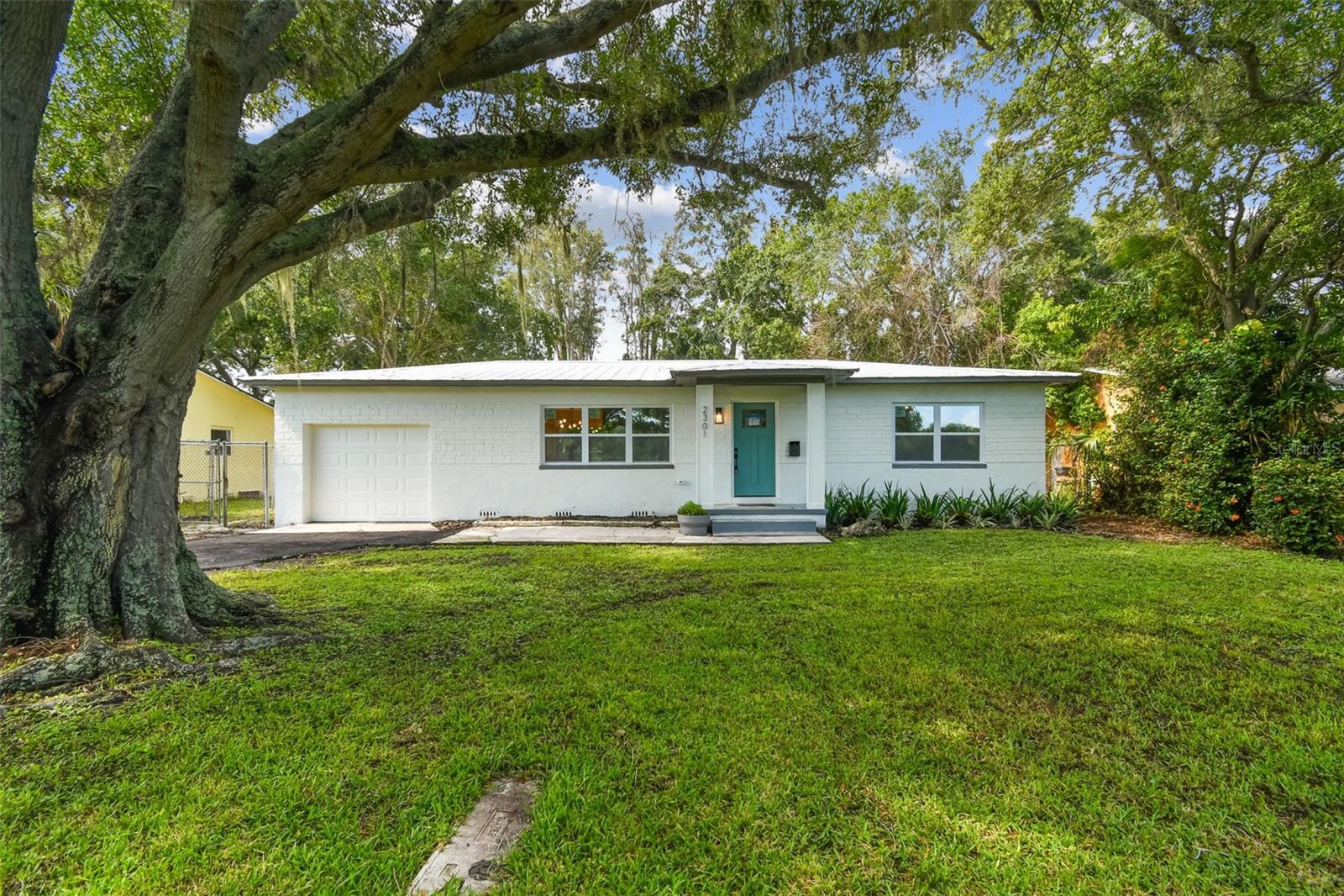 Murilla Way, Saint Petersburg, FL 33712