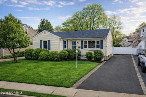32 Lake Ave, Fair Haven, NJ, 07704-2342 | Card Image