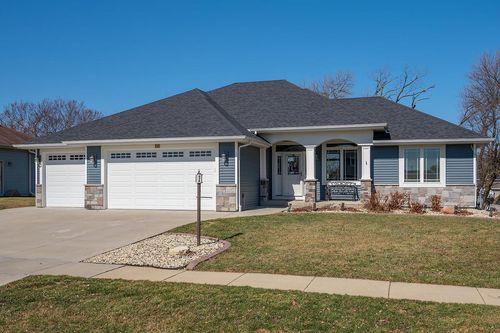 738 Willow Bend Drive, Waterford, WI, 53185 | Card Image