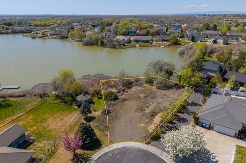 1045 Laguna Dr, Moses Lake, WA, 98837 | Card Image