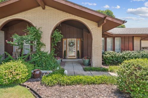 7058 52nd Pl, Tulsa, OK, 74145-7725 | Card Image