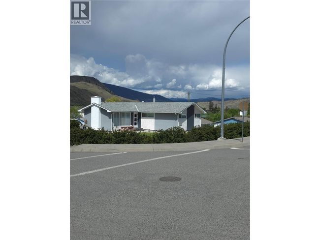 1408 Quartz Rd, House other with 4 bedrooms, 2 bathrooms and 2 parking in Cache Creek BC | Image 6