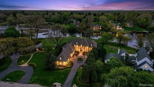 6265 Dakota Cir, Bloomfield Hills, MI, 48301-1567 | Card Image