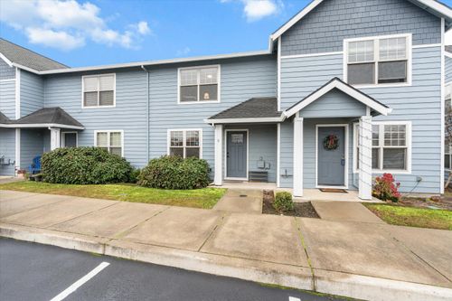 6-450 Midway Rd, Medford, OR, 97501-1985 | Card Image