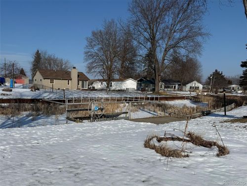 336 Twin Lake Rd, Beaverton, MI, 48612-8527 | Card Image