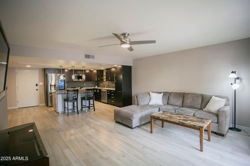 203-7920 E Camelback Rd, Scottsdale, AZ, 85251-2664 | Card Image