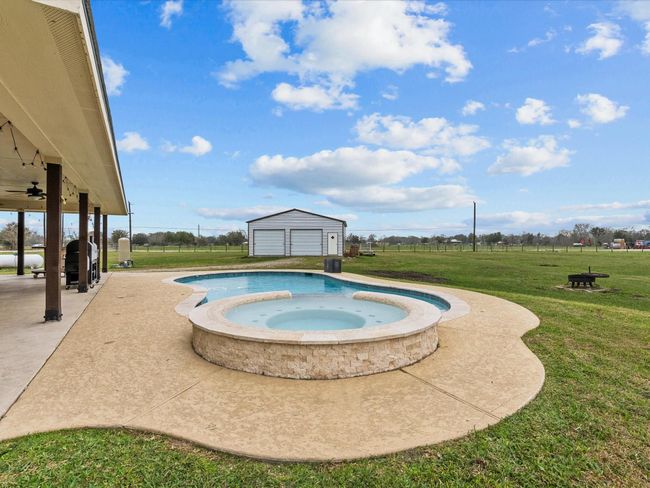 16941 Cowan Rd, House other with 3 bedrooms, 3 bathrooms and 2 parking in Alvin TX | Image 34