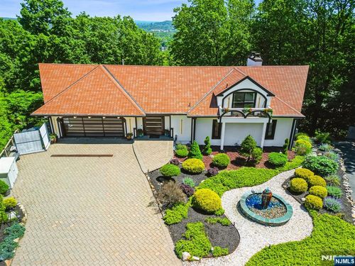 18 Fairview Dr, North Caldwell, NJ, 07006-4515 | Card Image
