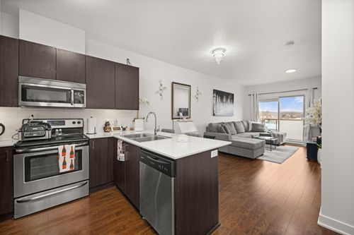 403-20460 Douglas Cres, Langley, BC, V3A0C6 | Card Image