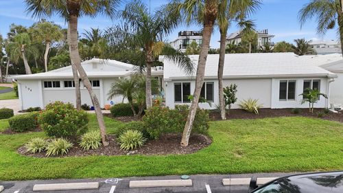 v27-104 Whispering Sands Dr, SARASOTA, FL, 34242-1629 | Card Image