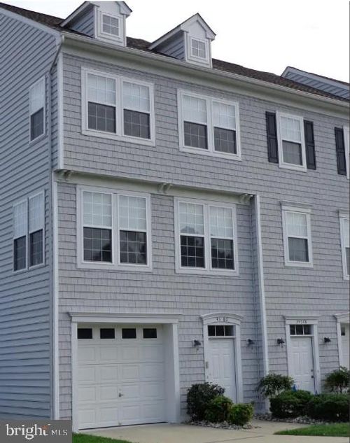 b1-1-35580 N Gloucester Cir, MILLSBORO, DE, 19966-3206 | Card Image