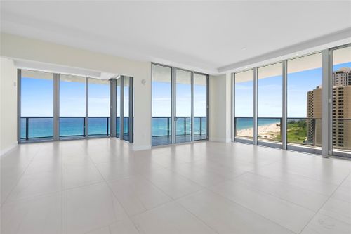 h1204-3100 N Ocean Dr, Riviera Beach, FL, 33404-3214 | Card Image