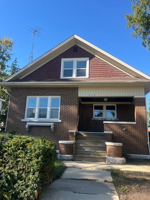 915 Vine St, Joliet, IL, 60435-4638 | Card Image