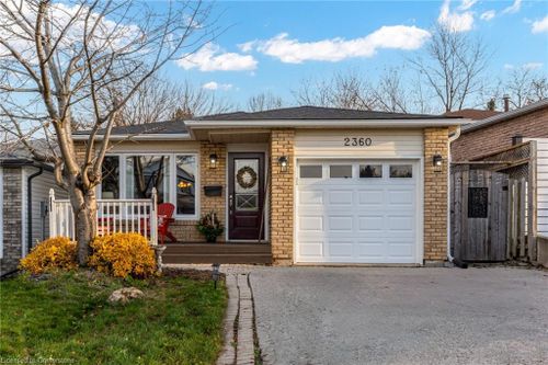 2360 Malcolm Cres, Burlington, ON, L7P4H5 | Card Image