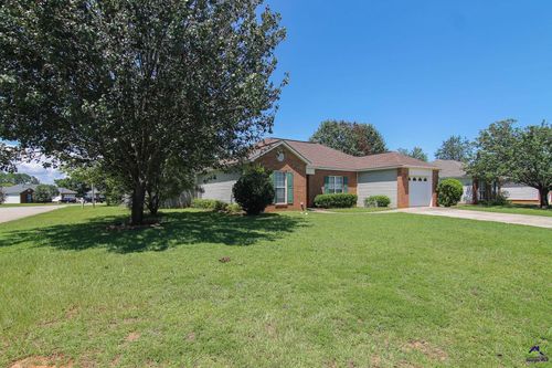 330 Tyson Glen Dr, Warner Robins, GA, 31088-2399 | Card Image