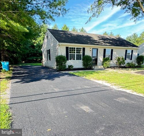104 Chestnut St, HEBRON, MD, 21830-1103 | Card Image