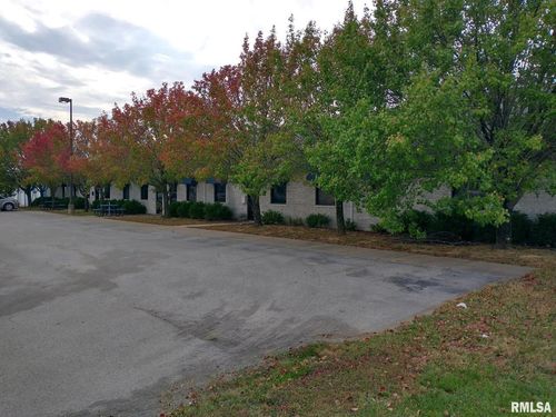 812 Skyline Dr, Marion, IL, 62959-4874 | Card Image