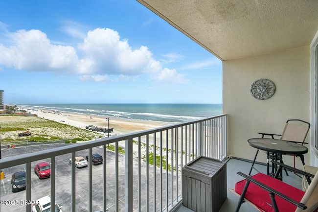 Balcony | Image 15