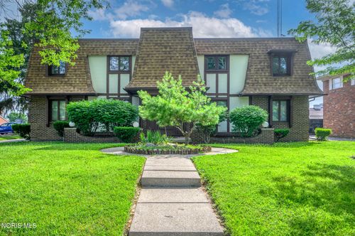 5544 Cresthaven Ln, Toledo, OH, 43614-1263 | Card Image